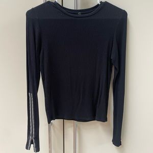 LF Emma & Sam black long sleeve